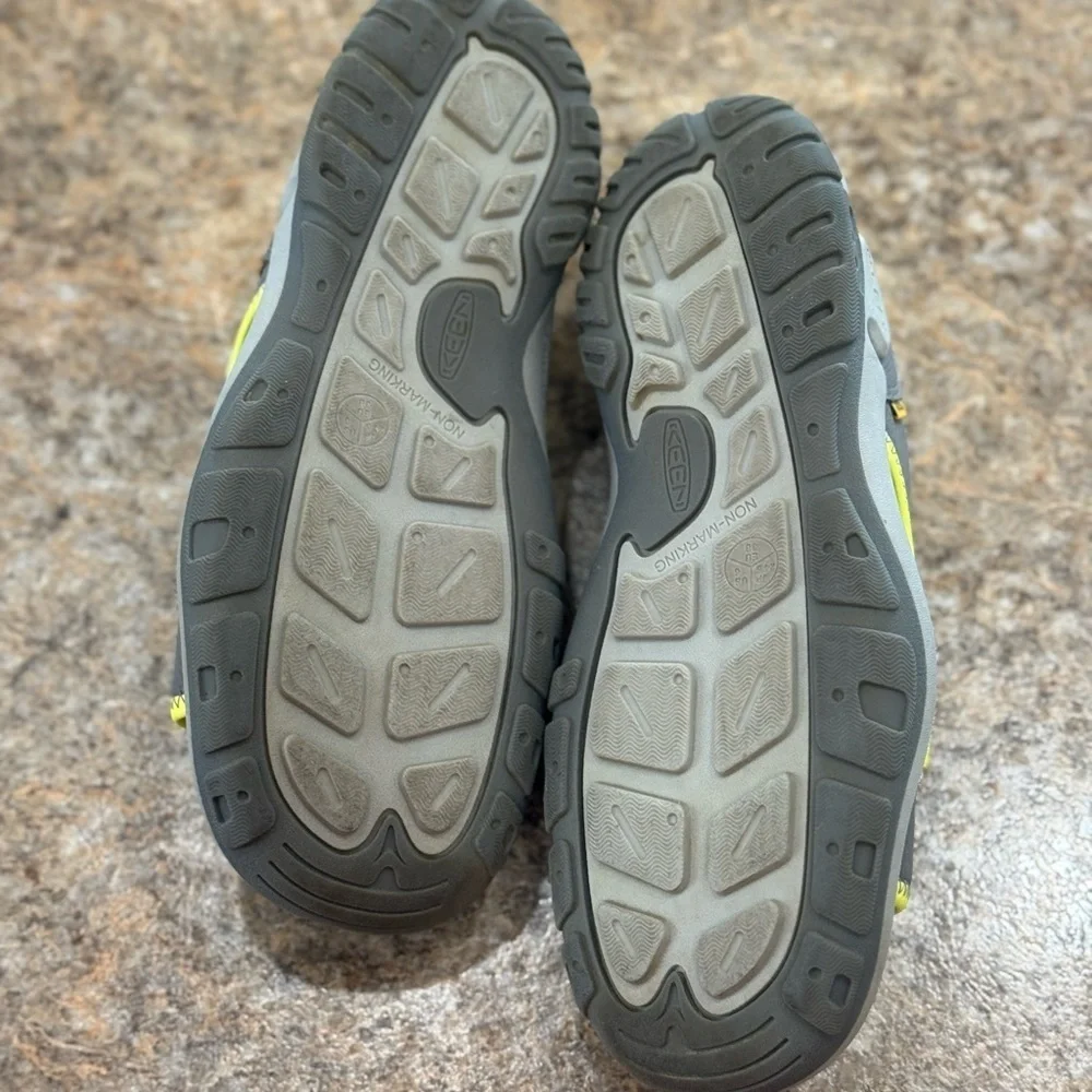 New Keen Boys Sandals